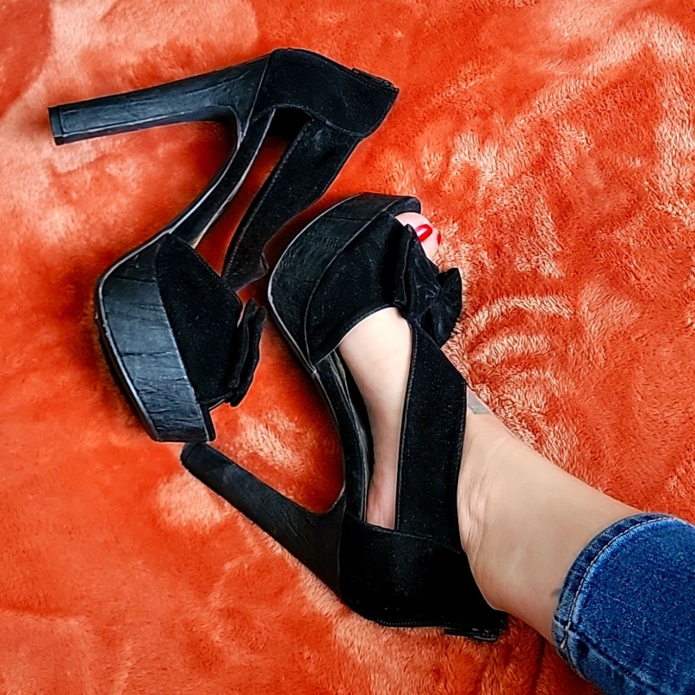 Platform Velvet Bowed Heels